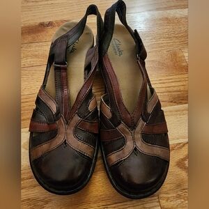Clarks Bendables Ina Size 8.5 Leather Multicolor Comfort Sling Back Criss Cross